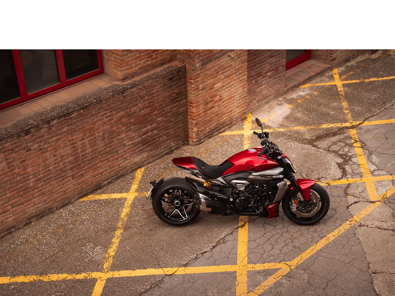Мотоцикл DUCATI XDiavel V4 (RED) 2026